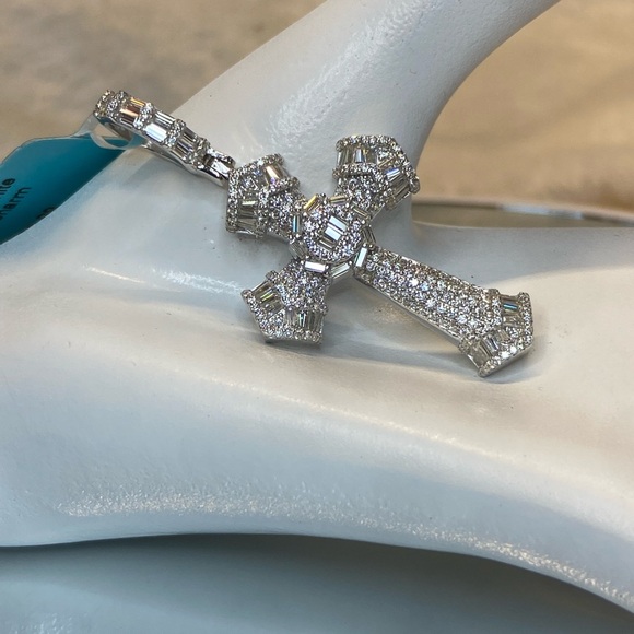 Beautiful NWT Men’s/Women's Moissanite Diamond Cross Pendant on 925 2.11 ctw - Picture 6 of 15